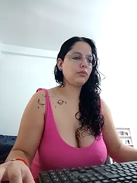 Snapshot of babyluna939 chatting on 04/26/26, 05:21 babyluna939 online show from 04/26/26, 05:21