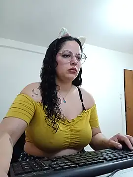Snapshot of babyluna939 chatting on 07/28/26, 05:01 babyluna939 online show from 07/28/26, 05:01