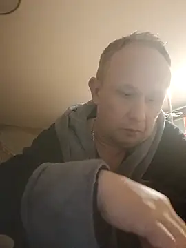 X46x online show from 10/13/25, 04:01