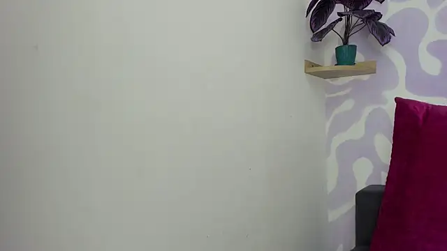 Little Ivy online show from 09/27/25, 11:59