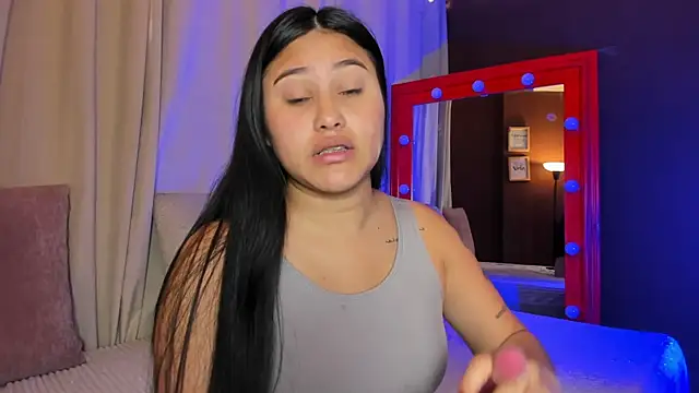 Little Ivy online show from 02/21/26, 01:45