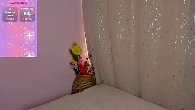 Little Ivy online show from 04/01/26, 01:41