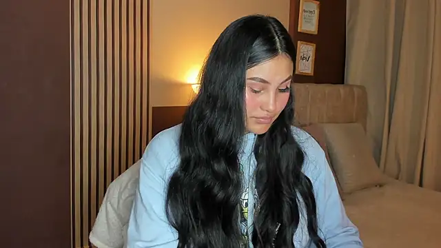 Little Ivy online show from 04/14/26, 08:04