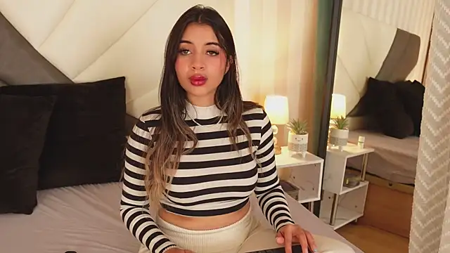 AnitaKariri online show from 12/20/24, 10:05