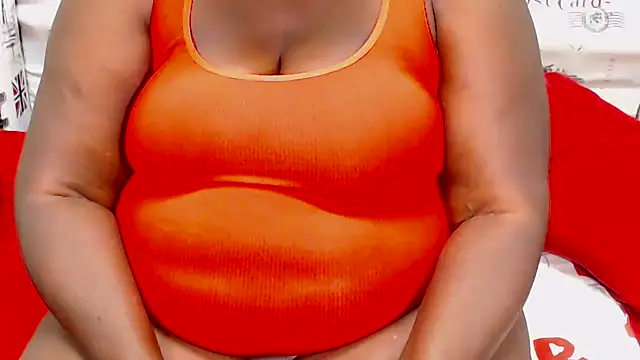 Honeybumsx32 online show from 04/18/26, 07:18