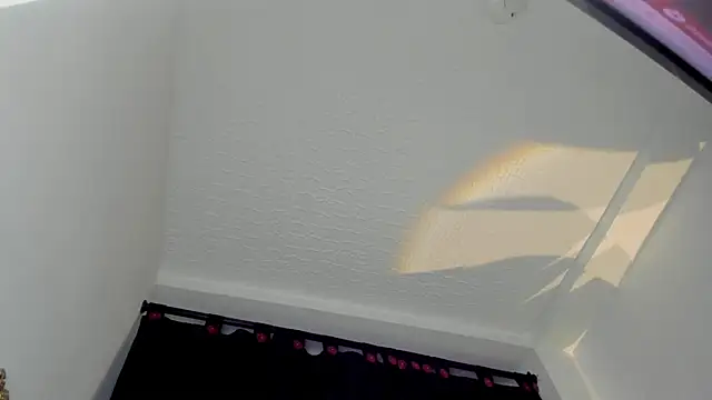 janna isa online show from 06/11/26, 12:43