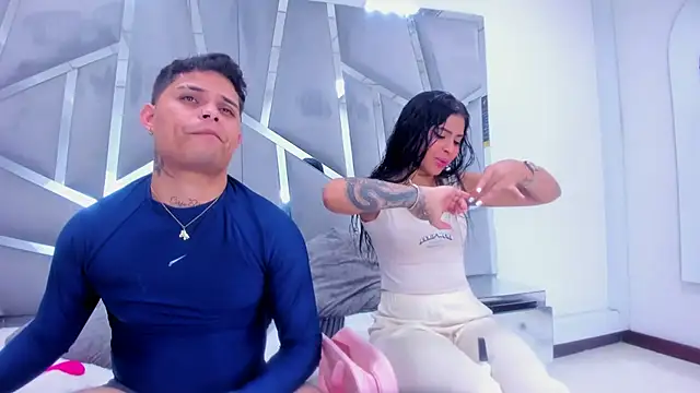 Snapshot of MelissaAndZeuss chatting on 03/15/25, 05:19 MelissaAndZeuss online show from 03/15/25, 05:19