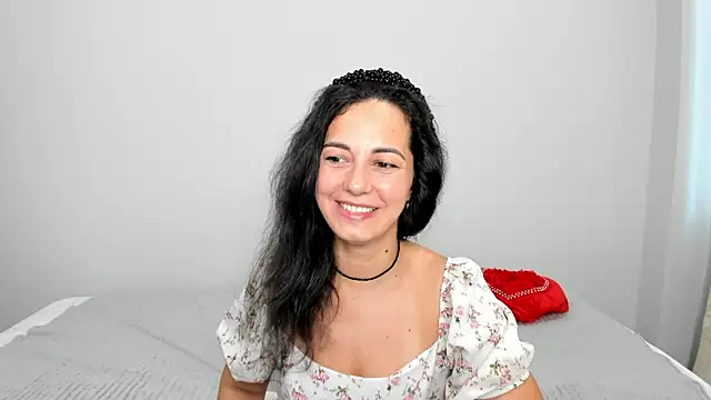 Snapshot of Linda_Insatiable chatting on 06/14/26, 01:25 Linda Insatiable online show from 06/14/26, 01:25