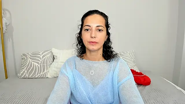 Linda Insatiable online show from 06/19/26, 01:32