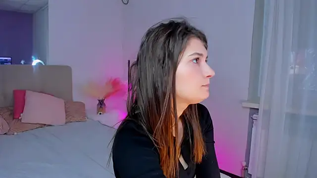 Laura Leee online show from 03/14/25, 06:21