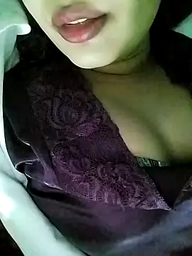 Snapshot of Miss-Siyaa chatting on 12/01/24, 04:51 Miss-Siyaa online show from 12/01/24, 04:51