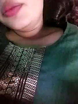 Snapshot of Miss-Siyaa chatting on 12/07/24, 06:48 Miss-Siyaa online show from 12/07/24, 06:48