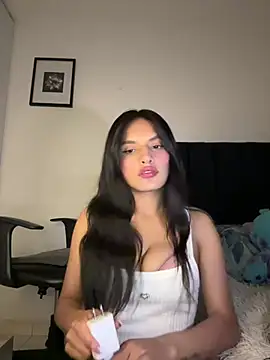Snapshot of Dulceeany chatting on 07/14/26, 01:52 Dulceeany online show from 07/14/26, 01:52