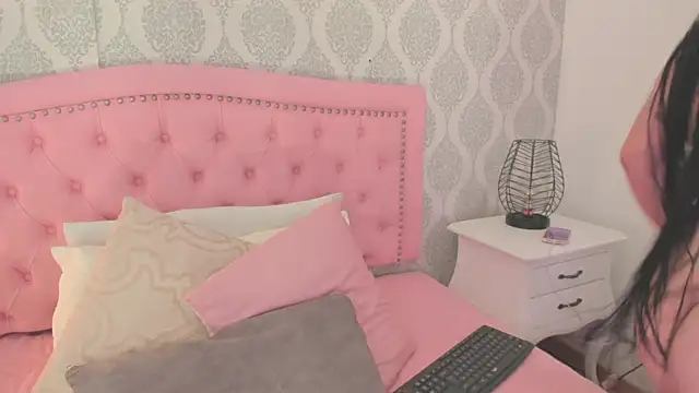 martina rivera  online show from 12/15/25, 11:58