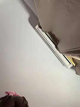 clhoe miller1 online show from 12/17/24, 04:00