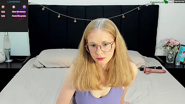Snapshot of CatmintLush chatting on 05/28/26, 11:46 CatmintLush online show from 05/28/26, 11:46