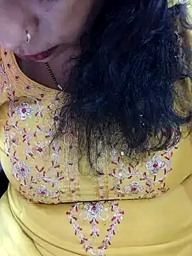 Snapshot of Urmila_bhabhii chatting on 01/25/25, 02:58 Urmila bhabhii online show from 01/25/25, 02:58