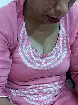 Snapshot of Urmila_bhabhii chatting on 05/10/26, 02:39 Urmila bhabhii online show from 05/10/26, 02:39