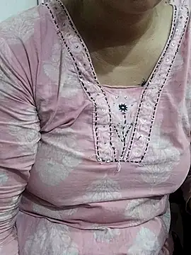 Snapshot of Urmila_bhabhii chatting on 06/04/26, 08:53 Urmila bhabhii online show from 06/04/26, 08:53