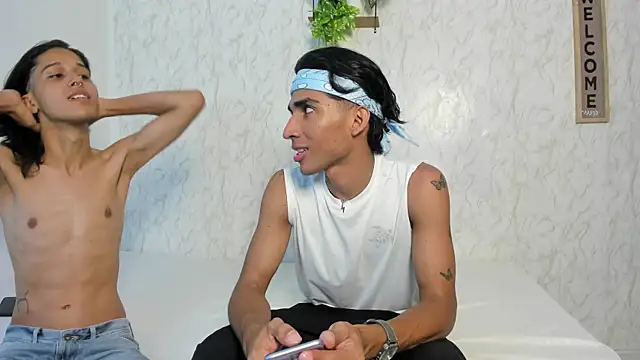 Snapshot of jony_honey chatting on 06/13/26, 11:30 jony honey online show from 06/13/26, 11:30