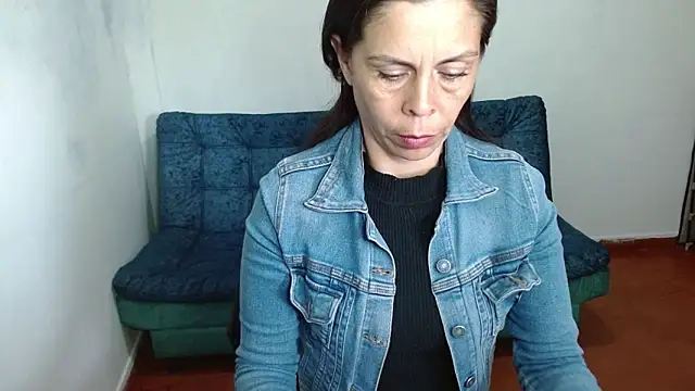 Snapshot of Marilyn_xxxx chatting on 10/03/25, 06:38 Marilyn xxxx online show from 10/03/25, 06:38