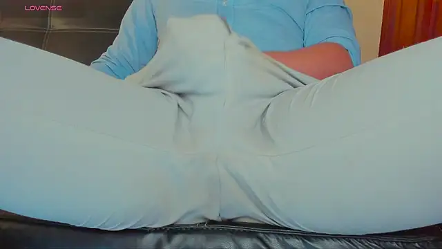 MrLonely02 online show from 12/13/24, 03:49