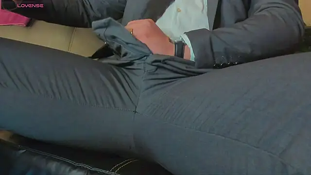 MrLonely02 online show from 01/05/25, 11:44