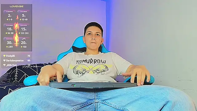 Snapshot of aron_wi chatting on 01/09/25, 12:30 aron wi online show from 01/09/25, 12:30