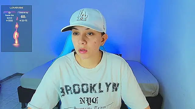 Snapshot of aron_wi chatting on 01/10/25, 09:13 aron wi online show from 01/10/25, 09:13