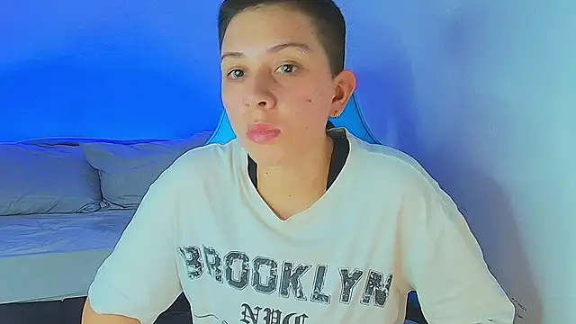 Snapshot of aron_wi chatting on 01/12/25, 11:04 aron wi online show from 01/12/25, 11:04