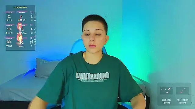 Snapshot of aron_wi chatting on 01/17/25, 11:17 aron wi online show from 01/17/25, 11:17