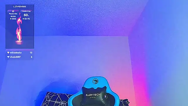 Snapshot of aron_wi chatting on 01/23/25, 12:14 aron wi online show from 01/23/25, 12:14