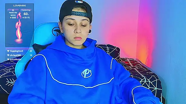 Snapshot of aron_wi chatting on 02/03/25, 12:15 aron wi online show from 02/03/25, 12:15