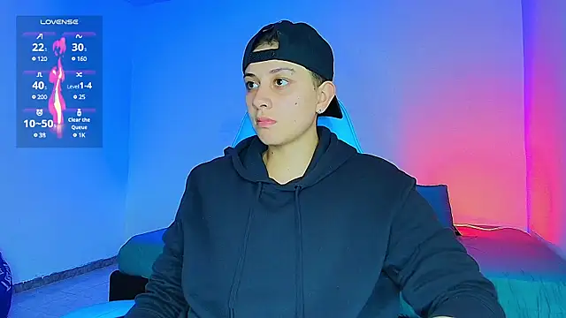 Snapshot of aron_wi chatting on 02/13/25, 11:26 aron wi online show from 02/13/25, 11:26