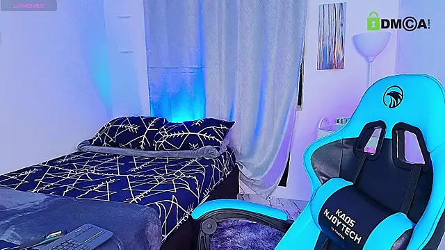 Snapshot of aron_wi chatting on 09/09/25, 10:37 aron wi online show from 09/09/25, 10:37