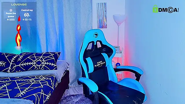 Snapshot of aron_wi chatting on 09/16/25, 12:00 aron wi online show from 09/16/25, 12:00