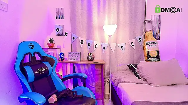 Snapshot of aron_wi chatting on 10/01/25, 12:11 aron wi online show from 10/01/25, 12:11