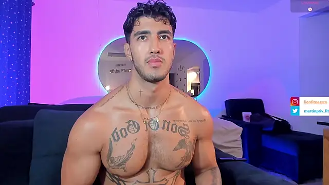 Snapshot of JACOB_MARTINS chatting on 02/24/25, 03:55 JACOB MARTINS online show from 02/24/25, 03:55