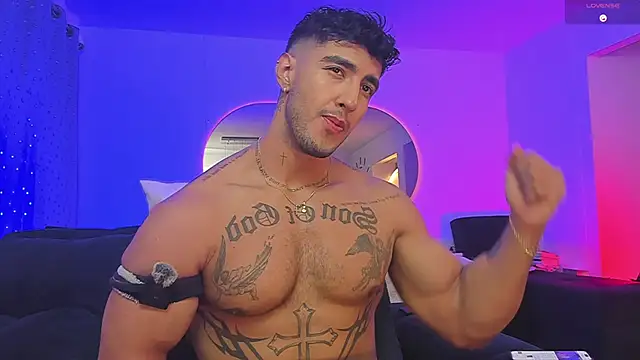 Snapshot of JACOB_MARTINS chatting on 02/28/25, 04:10 JACOB MARTINS online show from 02/28/25, 04:10