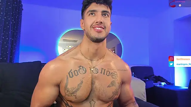 Snapshot of JACOB_MARTINS chatting on 03/10/25, 06:05 JACOB MARTINS online show from 03/10/25, 06:05