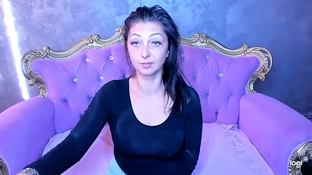 DivinSandra online show from 09/26/25, 06:06