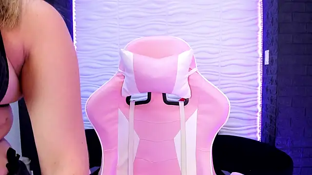 Bella reaset18 online show from 12/13/24, 07:32