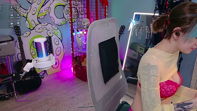 Cumpotik Eve online show from 04/21/26, 03:24