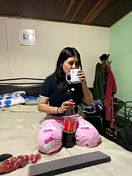 emiliaharper408 online show from 12/03/24, 05:42