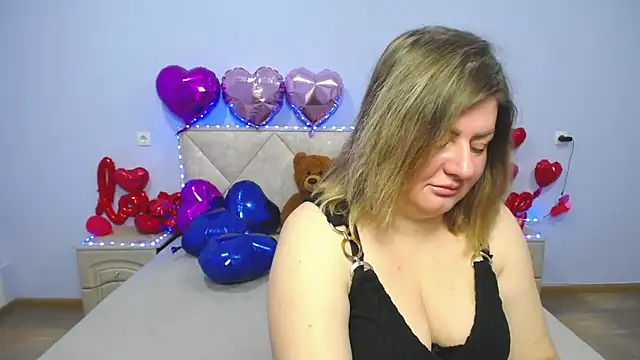 ZannaDreil online show from 03/04/25, 07:01