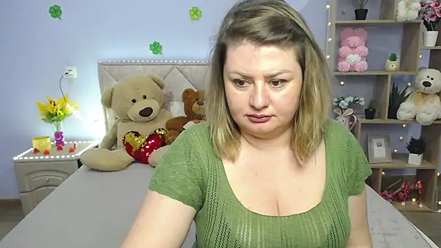 ZannaDreil online show from 03/14/25, 01:24