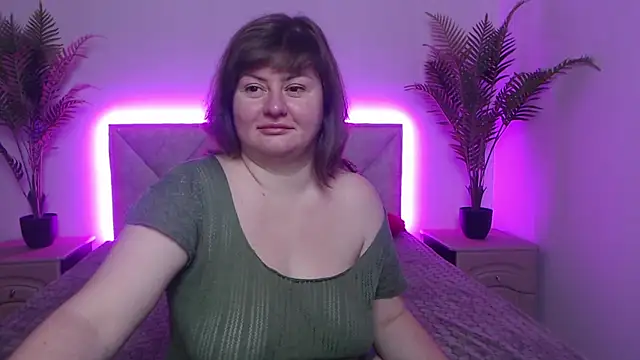 ZannaDreil online show from 09/18/25, 11:56