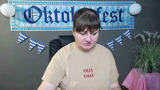 ZannaDreil online show from 10/08/25, 06:16