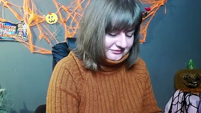 ZannaDreil online show from 11/01/25, 07:16