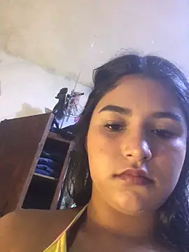 Snapshot of SINUECASTILLO chatting on 03/08/25, 05:59 SINUECASTILLO online show from 03/08/25, 05:59